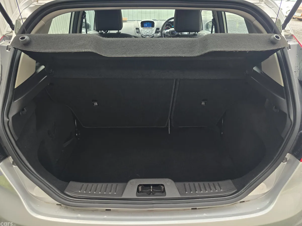 Ford Fiesta Hatchback, Petrol, 2017, Silver