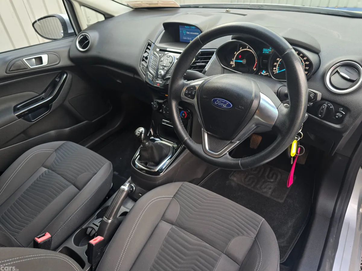 Ford Fiesta Hatchback, Petrol, 2017, Silver