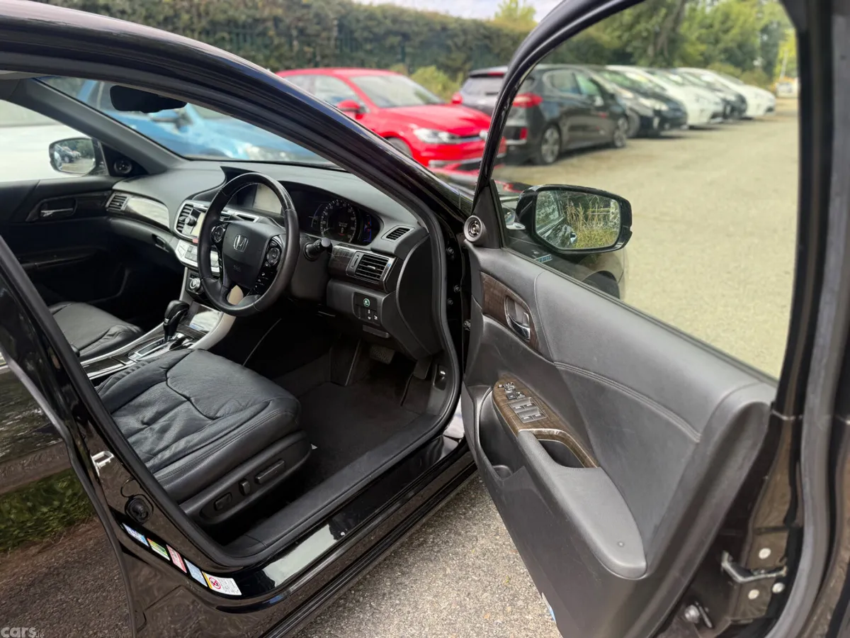 Honda Accord Saloon, Petrol Hybrid, 2015, Black