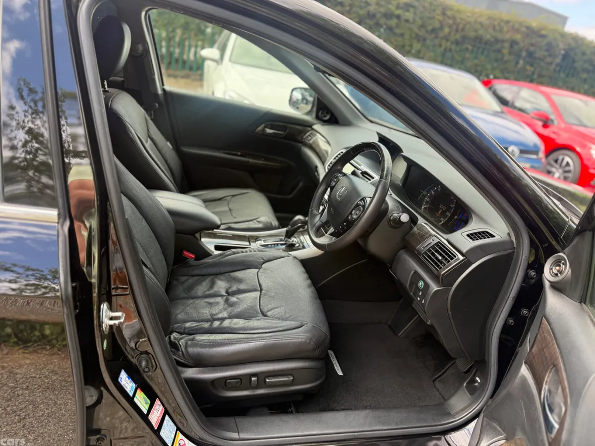 Honda Accord Saloon, Petrol Hybrid, 2015, Black