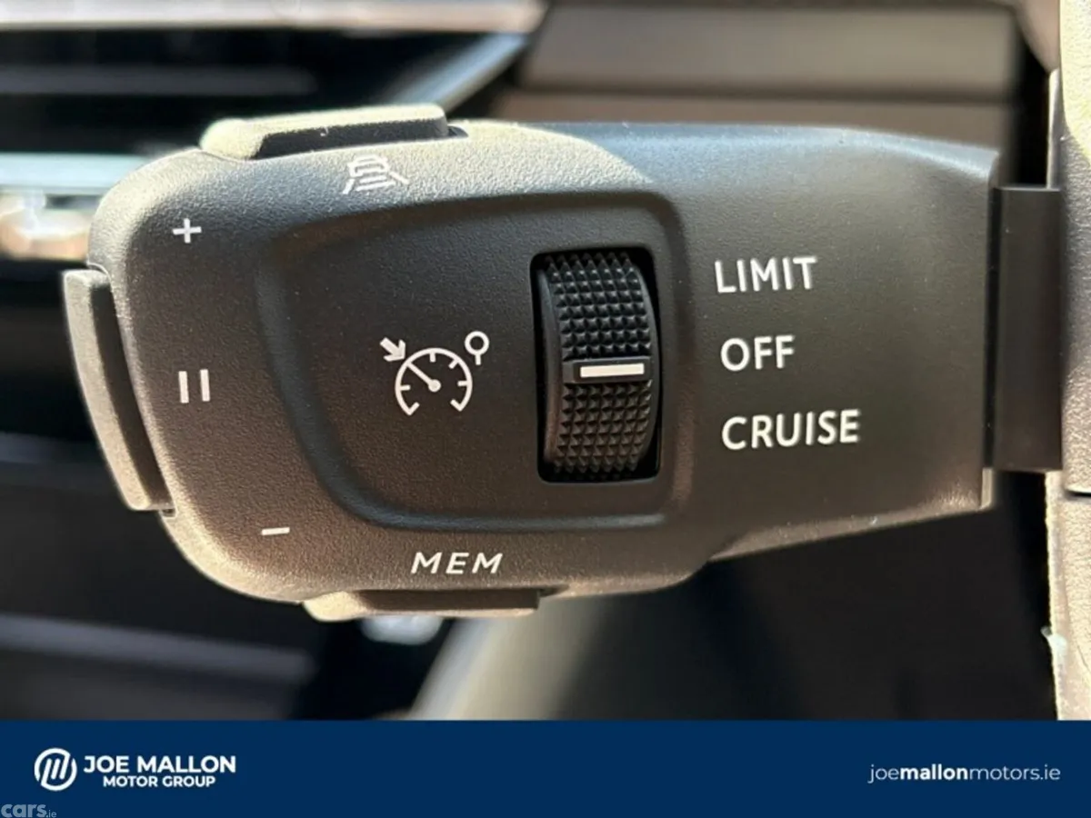 Peugeot 2008 MPV, Petrol Hybrid, 2026, Black