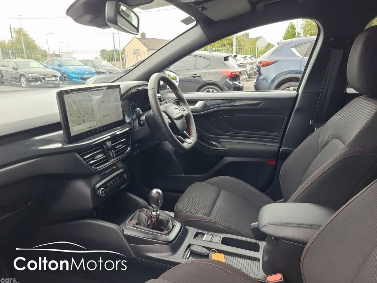 Ford Focus Estate, Petrol, 2023, White