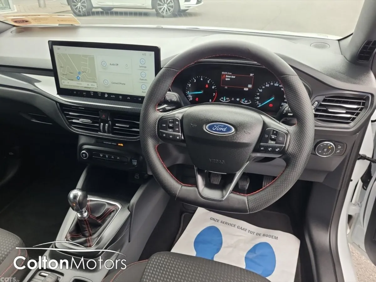 Ford Focus Estate, Petrol, 2023, White