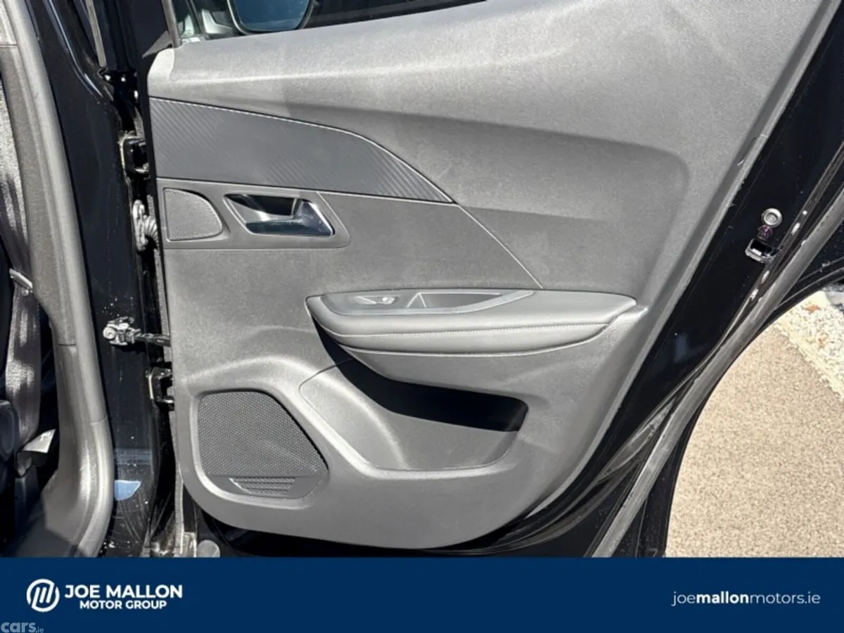 Peugeot 2008 MPV, Petrol Hybrid, 2026, Black
