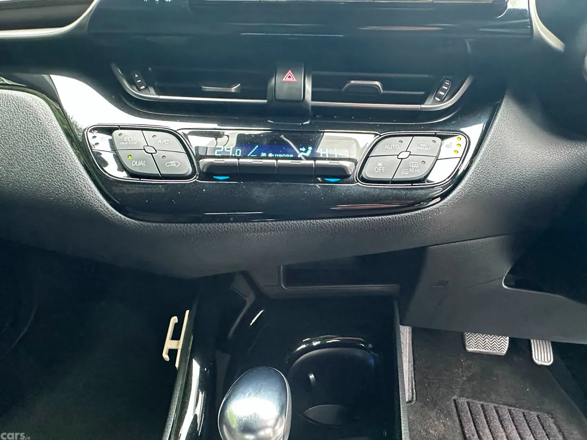 Toyota C-HR SUV, Petrol Hybrid, 2018, White