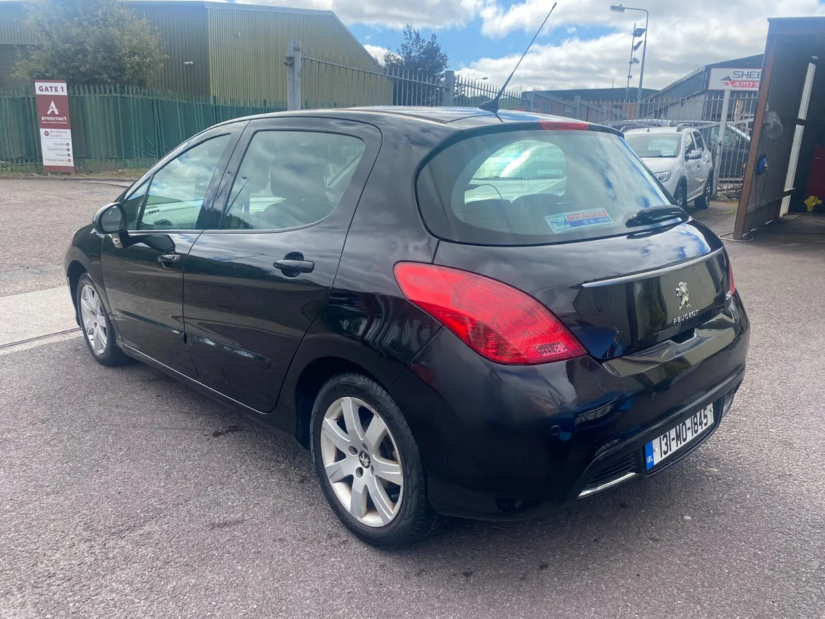 Peugeot 308 Hatchback, Diesel, 2013, Black