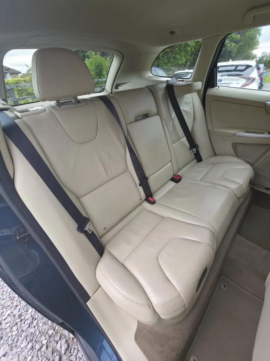 Volvo XC60 SUV, Diesel, 2011, Blue