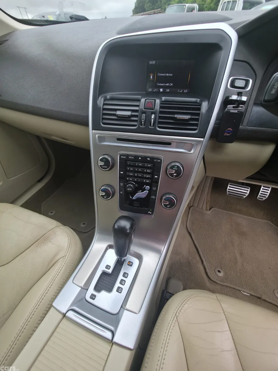 Volvo XC60 SUV, Diesel, 2011, Blue