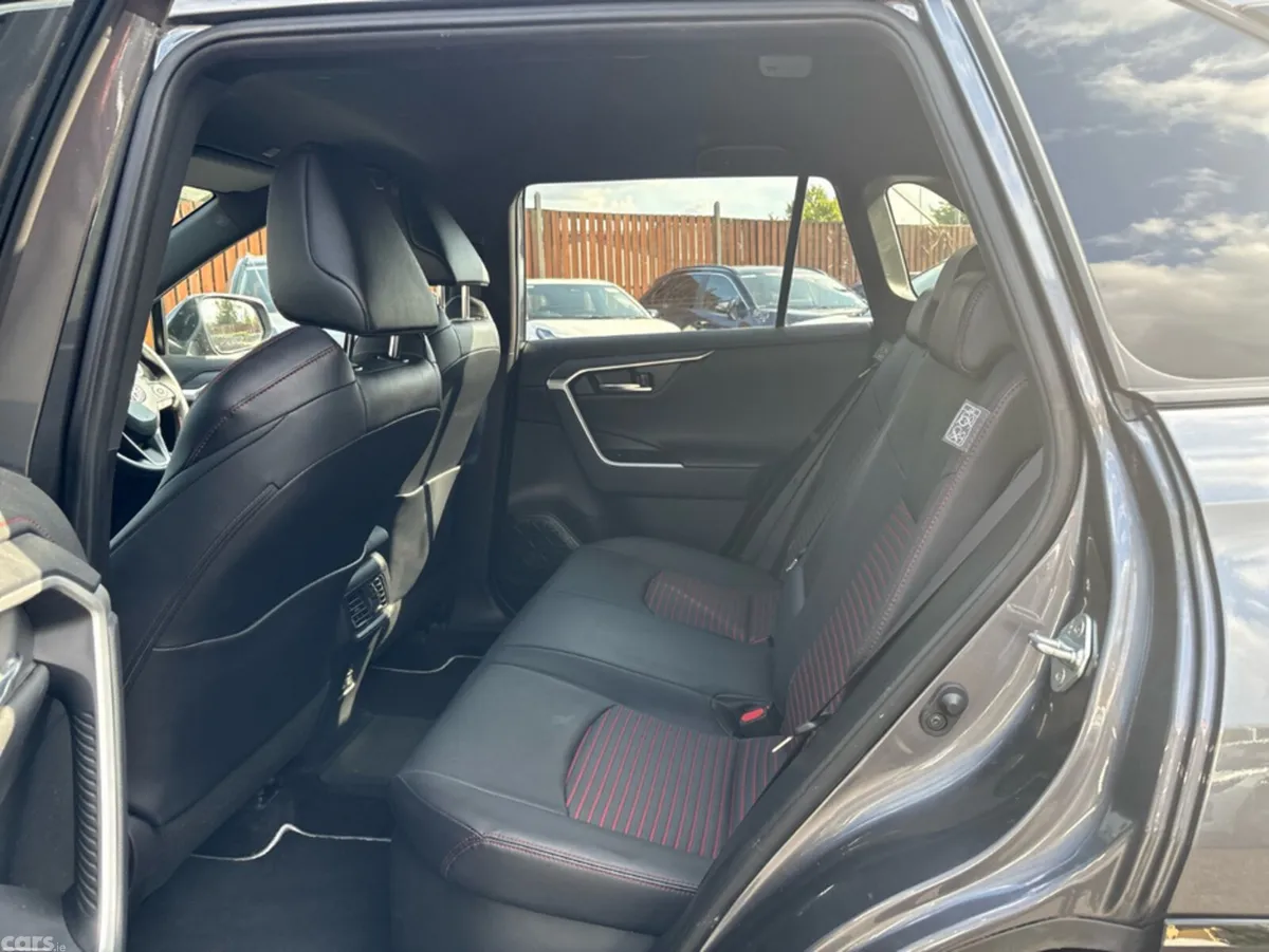 Toyota RAV4 SUV, Petrol Hybrid, 2024, Grey