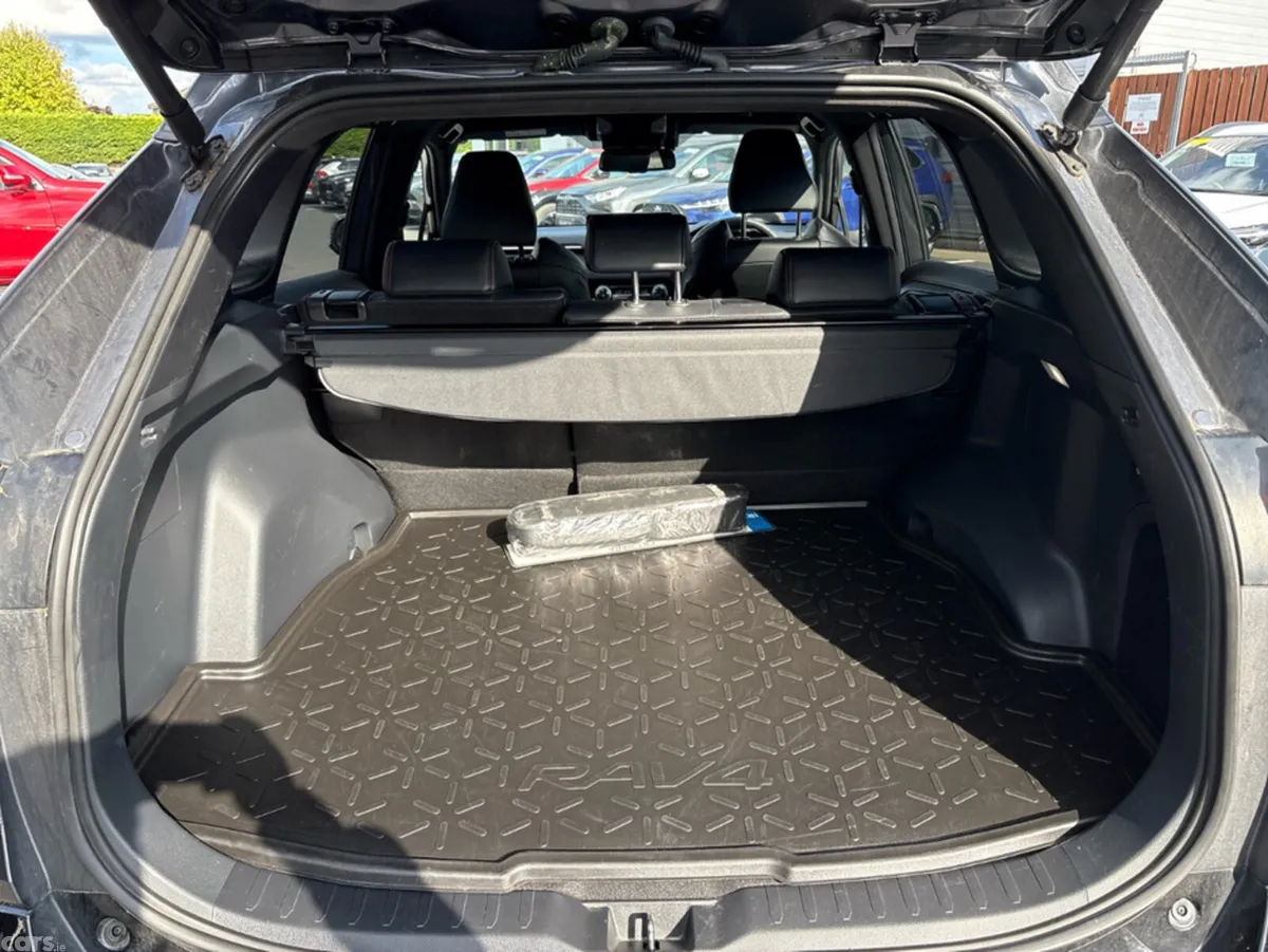 Toyota RAV4 SUV, Petrol Hybrid, 2024, Grey