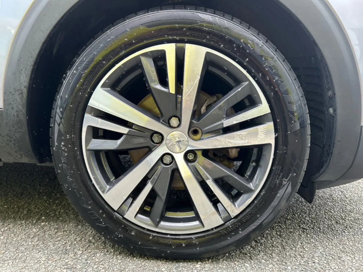 Peugeot 3008 MPV, Diesel, 2023, Grey