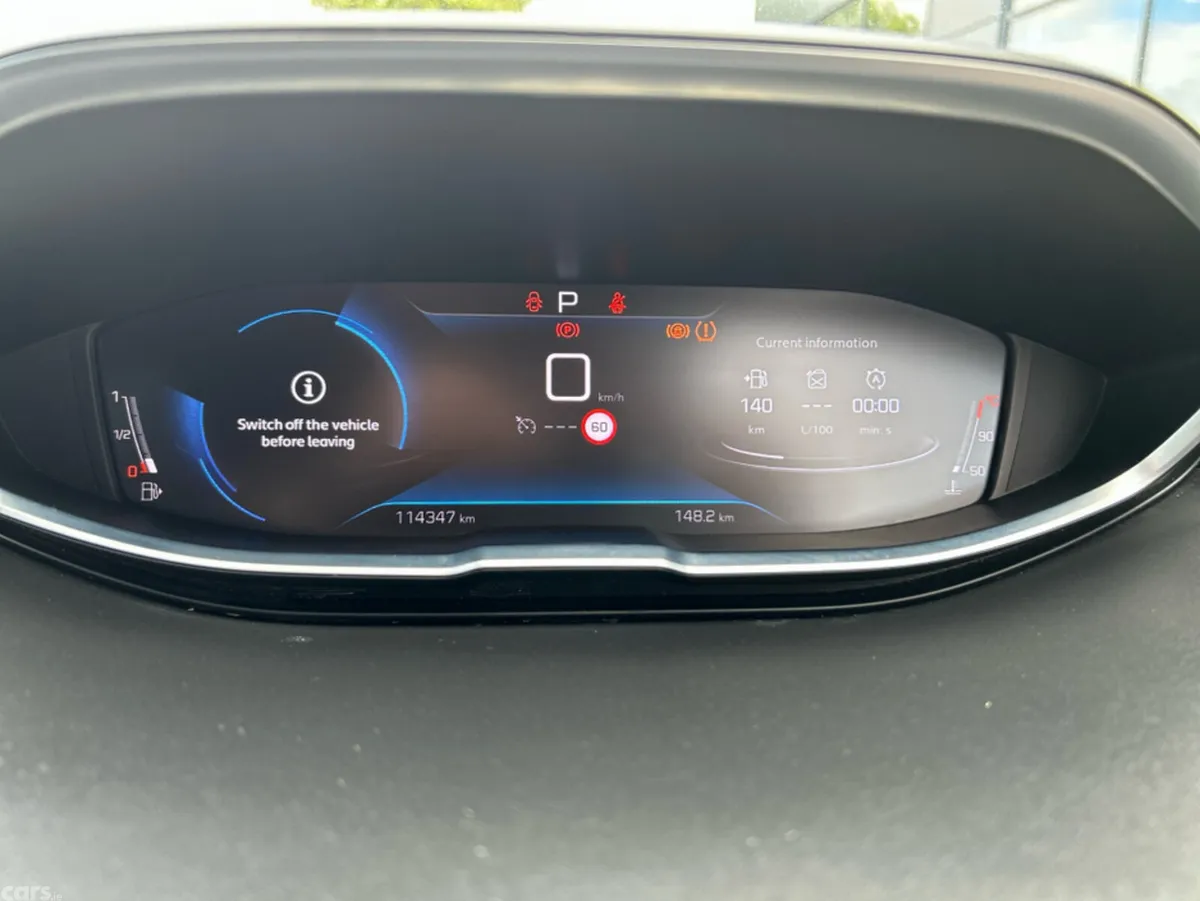 Peugeot 3008 MPV, Diesel, 2023, Grey