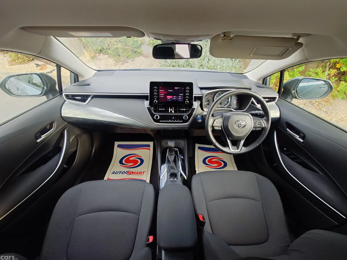 Toyota Corolla Saloon, Petrol Hybrid, 2020, Grey