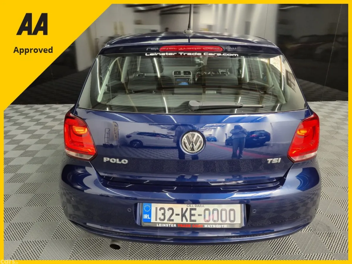 Volkswagen Polo Hatchback, Petrol, 2013, Blue