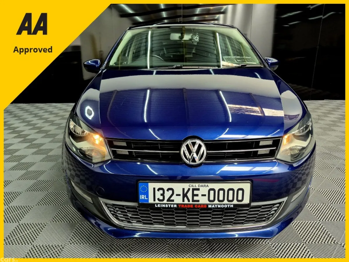 Volkswagen Polo Hatchback, Petrol, 2013, Blue