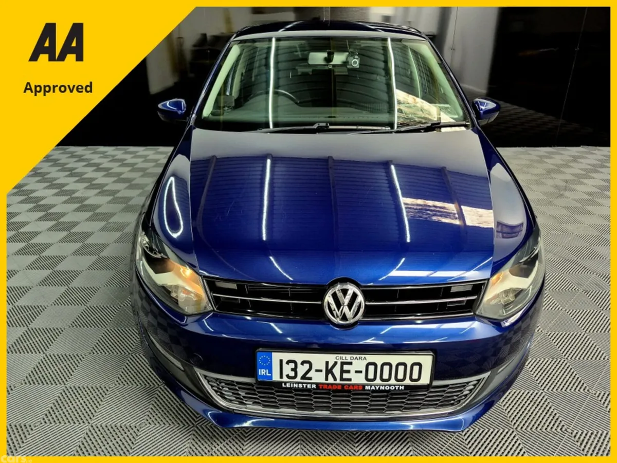 Volkswagen Polo Hatchback, Petrol, 2013, Blue
