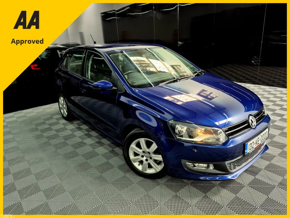 Volkswagen Polo Hatchback, Petrol, 2013, Blue