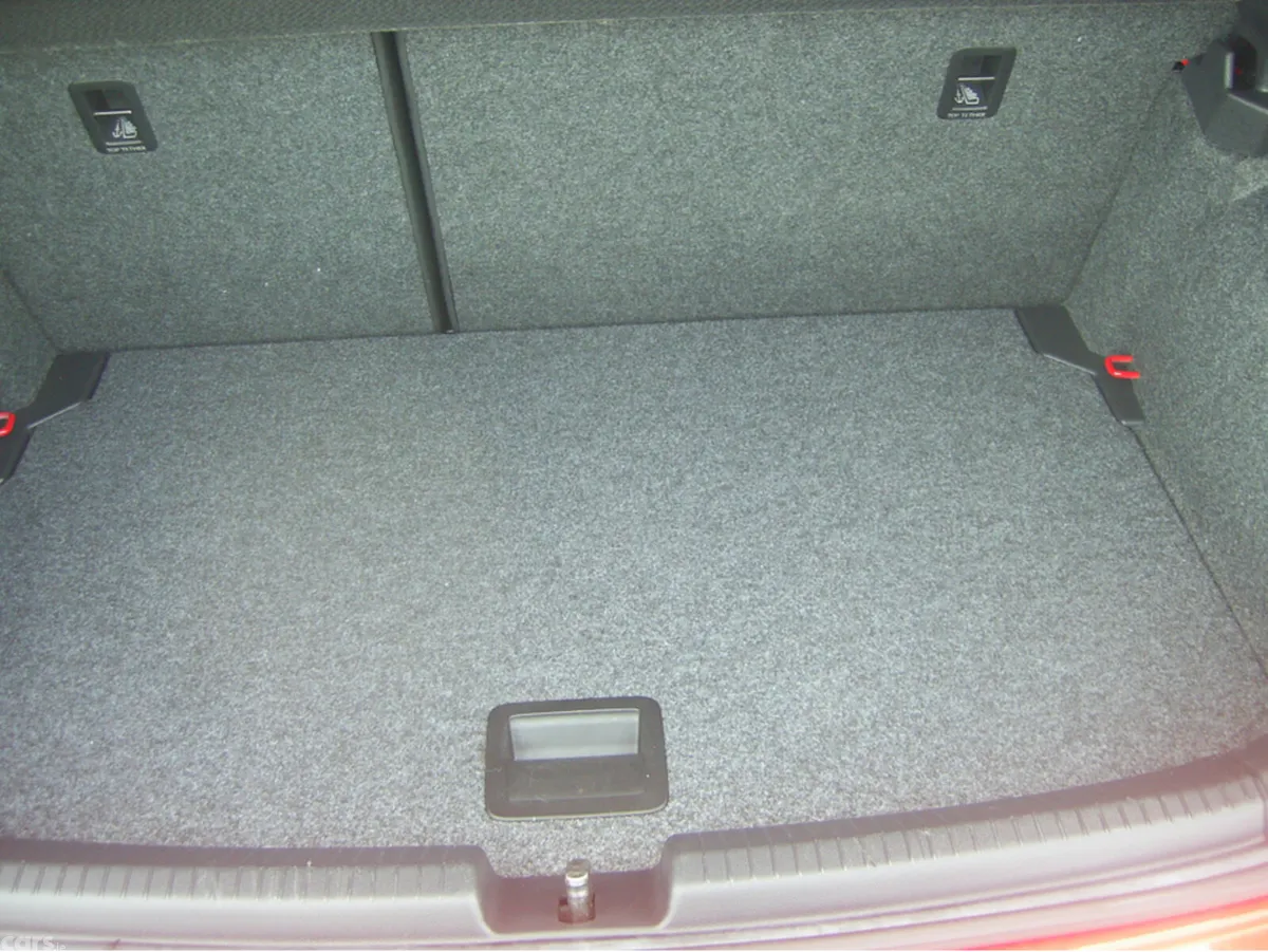 Volkswagen Polo Hatchback, Petrol, 2020, Red