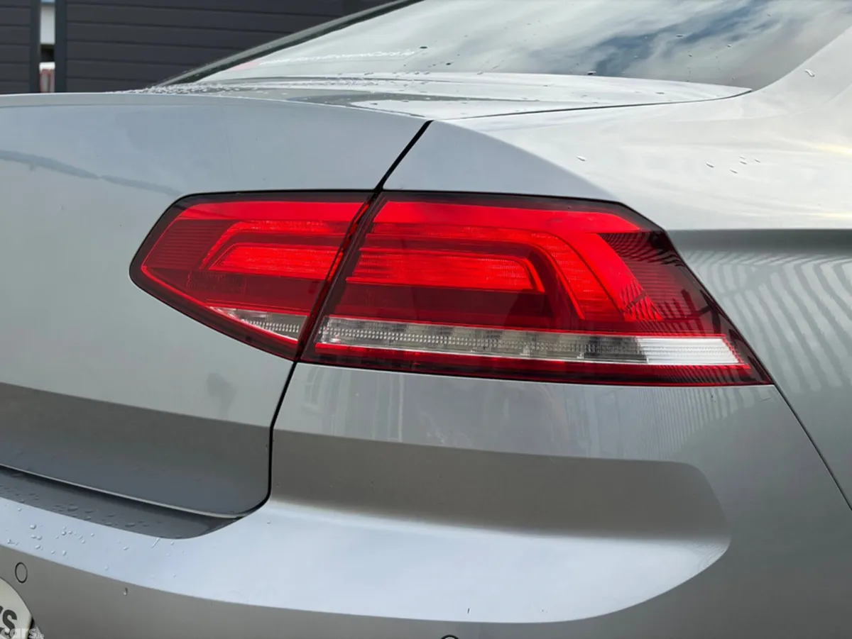 Volkswagen Passat Saloon, Diesel, 2019, Grey