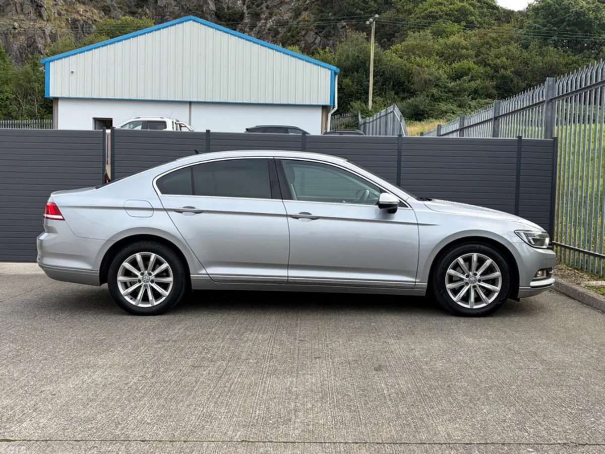 Volkswagen Passat Saloon, Diesel, 2019, Grey