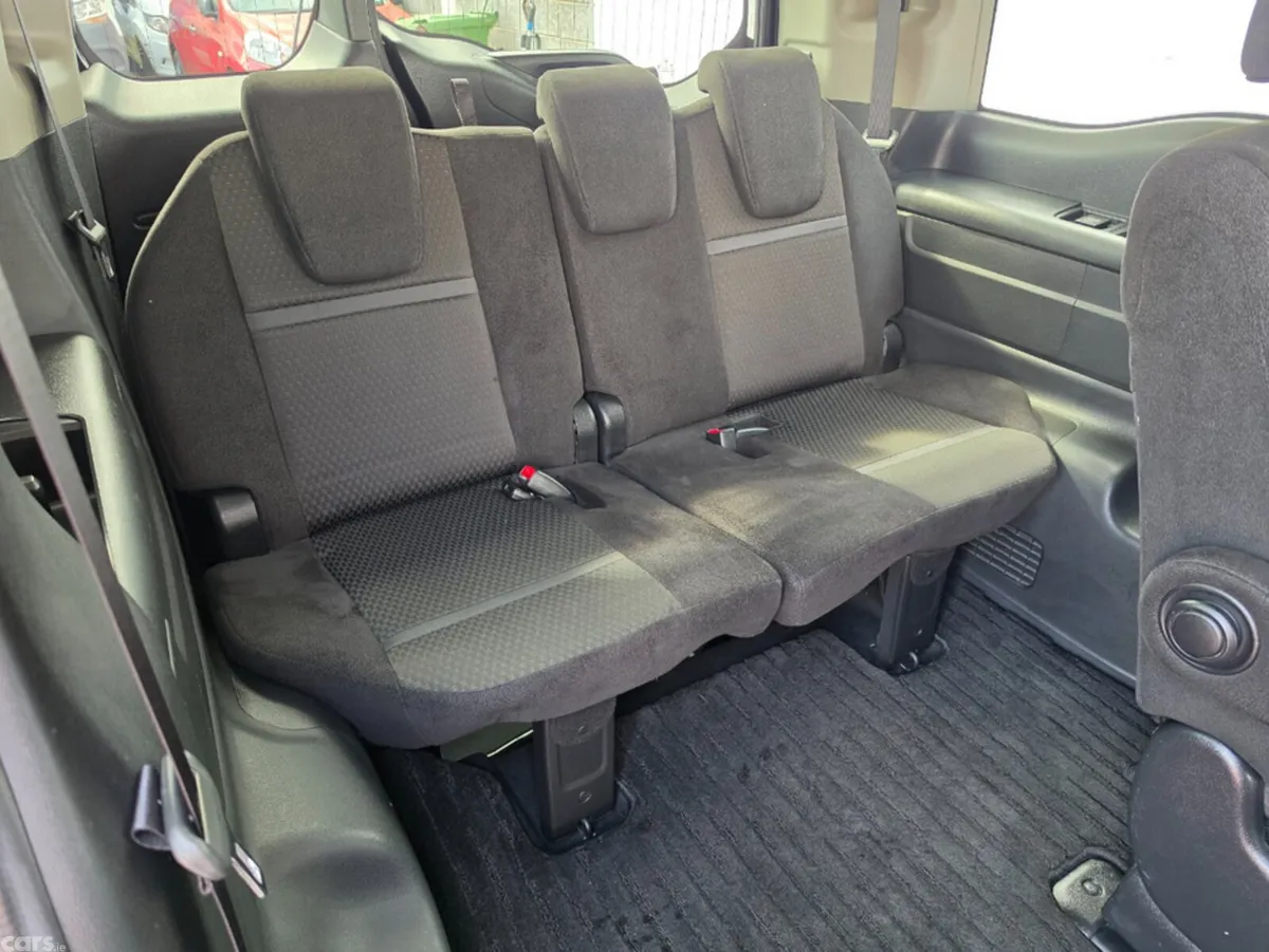 Honda Stepwagon MPV, Petrol Hybrid, 2017, Black