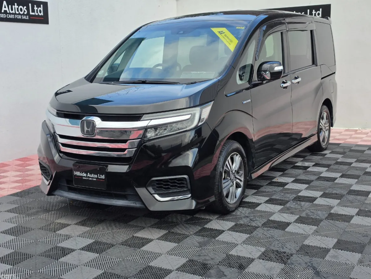 Honda Stepwagon MPV, Petrol Hybrid, 2017, Black