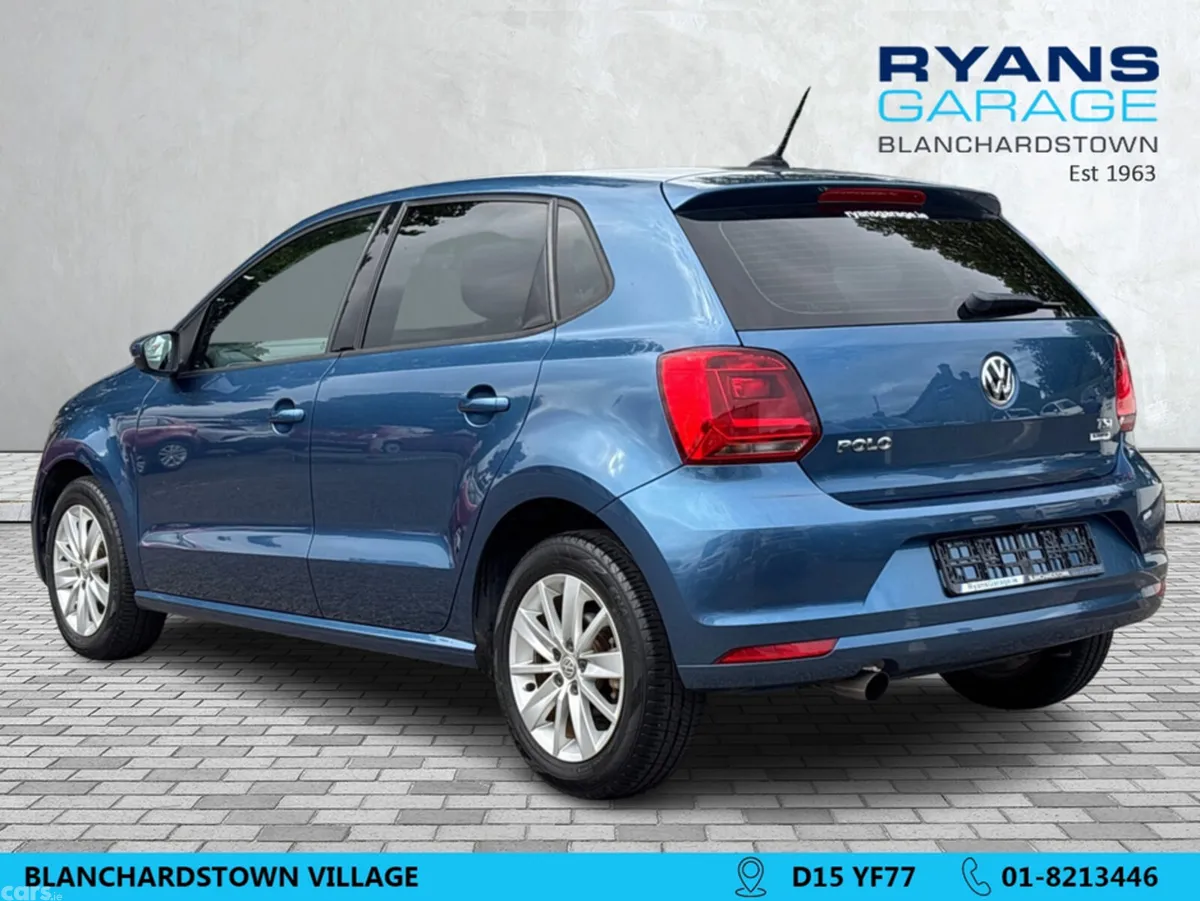Volkswagen Polo Hatchback, Petrol, 2017, Blue