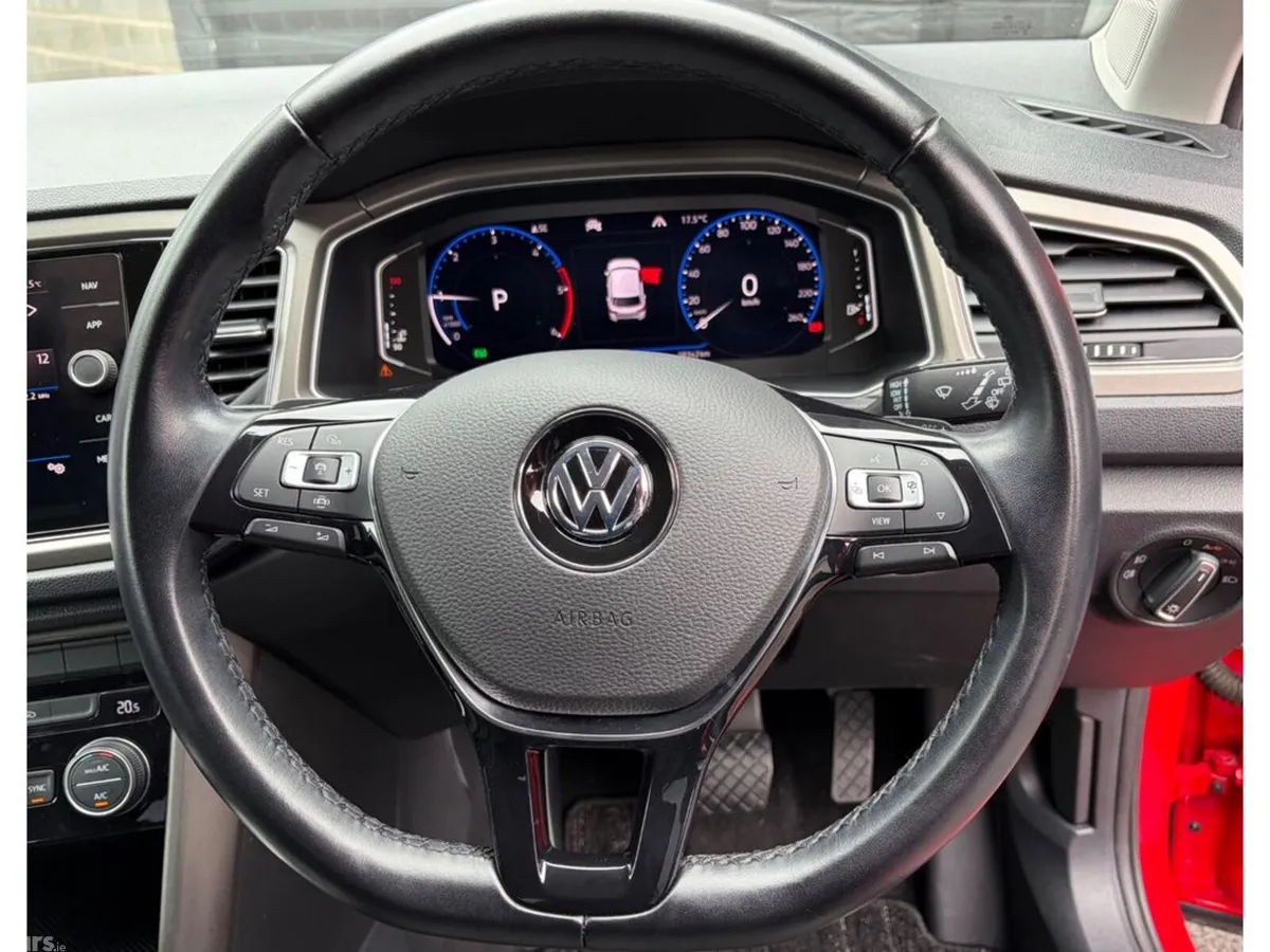 Volkswagen T-Roc SUV, Diesel, 2021, Red