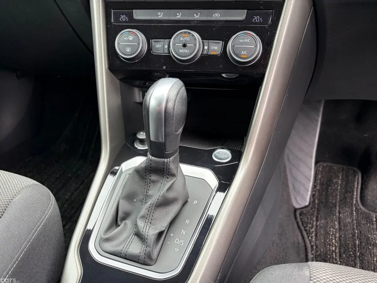 Volkswagen T-Roc SUV, Diesel, 2021, Red