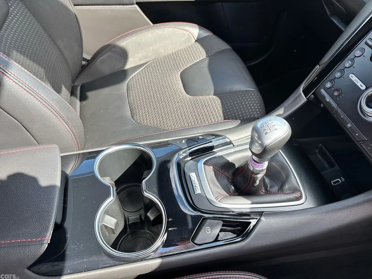 Ford Mondeo Hatchback, Diesel, 2019, White