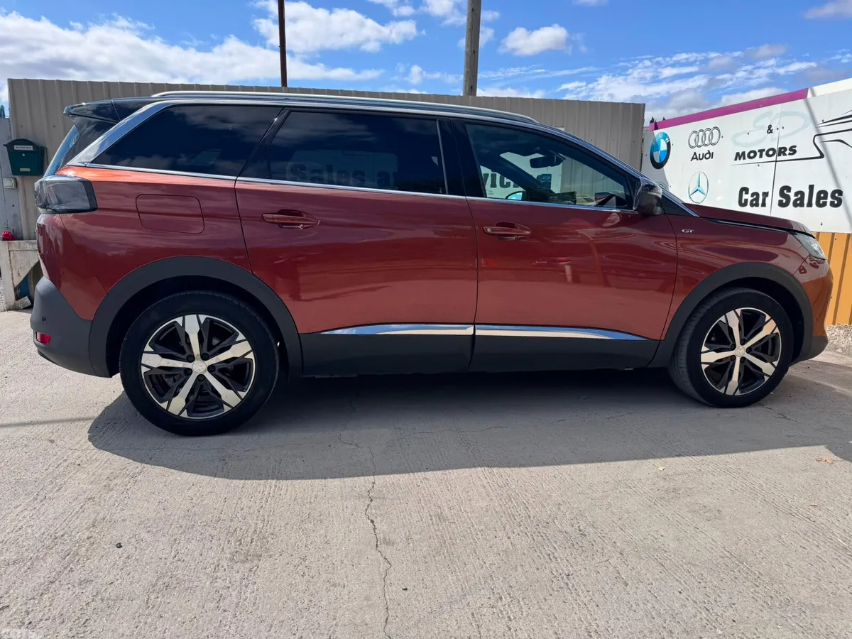 Peugeot 5008 MPV, Diesel, 2021, Brown