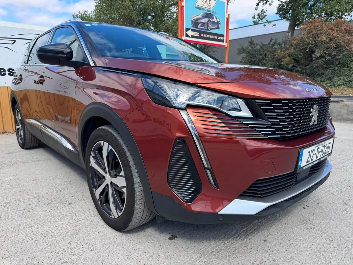Peugeot 5008 MPV, Diesel, 2021, Brown