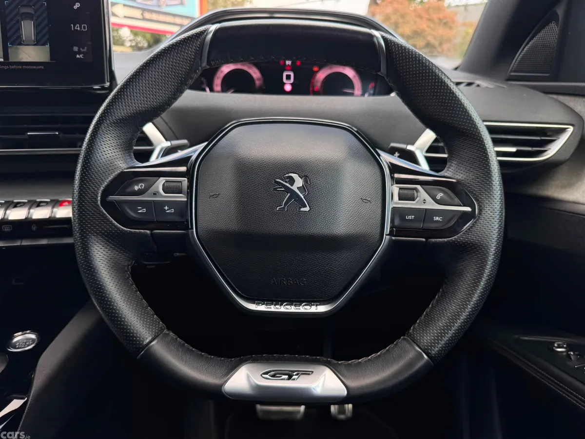 Peugeot 5008 MPV, Diesel, 2021, Brown