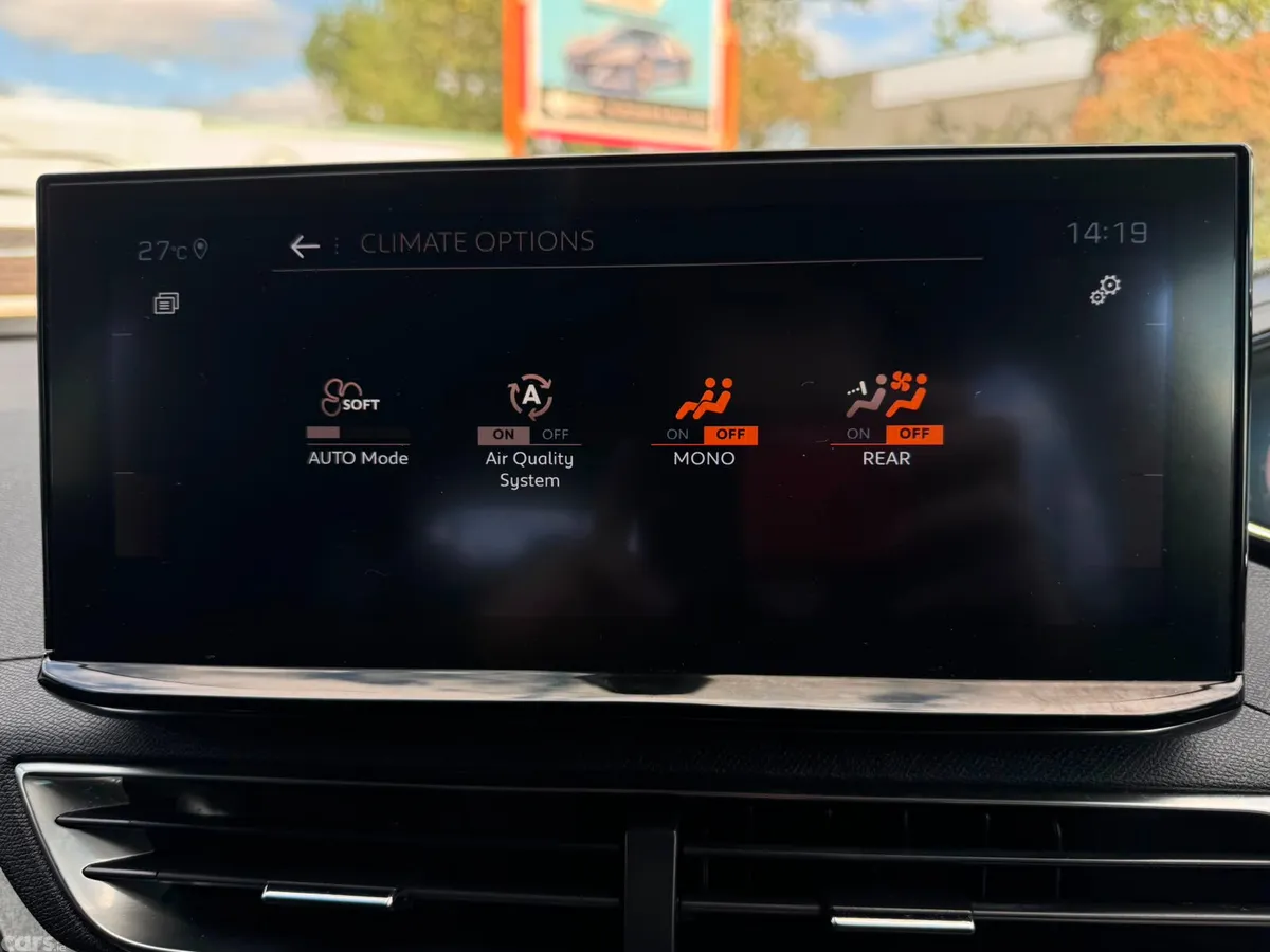Peugeot 5008 MPV, Diesel, 2021, Brown