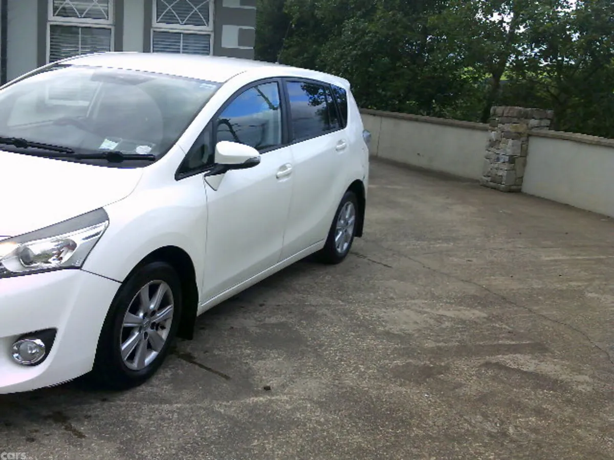 Toyota Verso MPV, Diesel, 2015, White