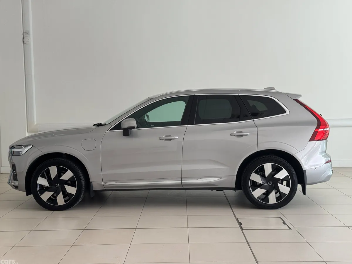 Volvo XC60 SUV, Petrol Plug-in Hybrid, 2025, Grey