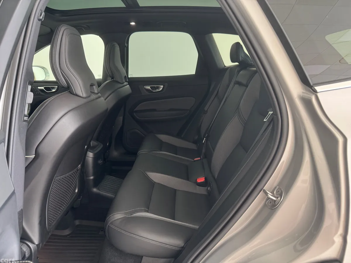 Volvo XC60 SUV, Petrol Plug-in Hybrid, 2025, Grey