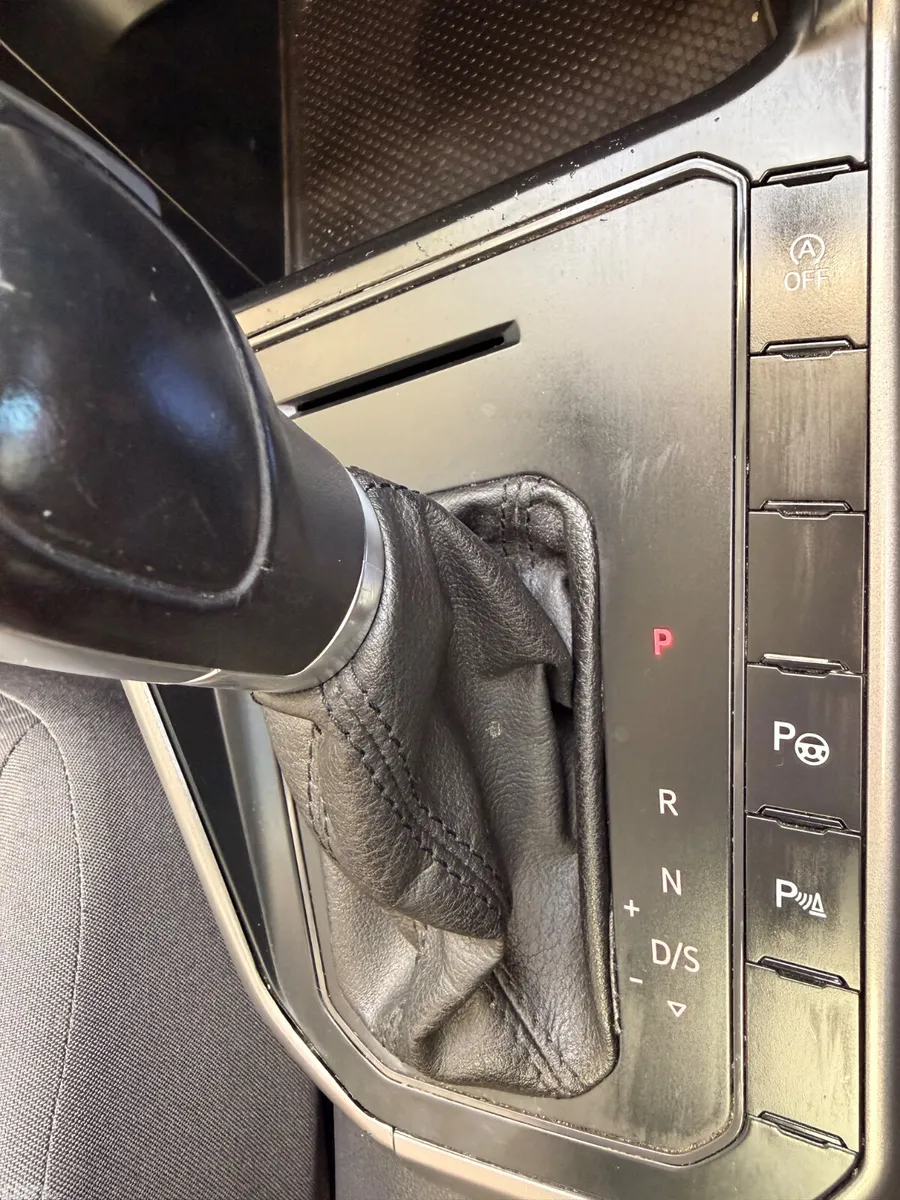 Volkswagen Polo Hatchback, Petrol, 2019, White