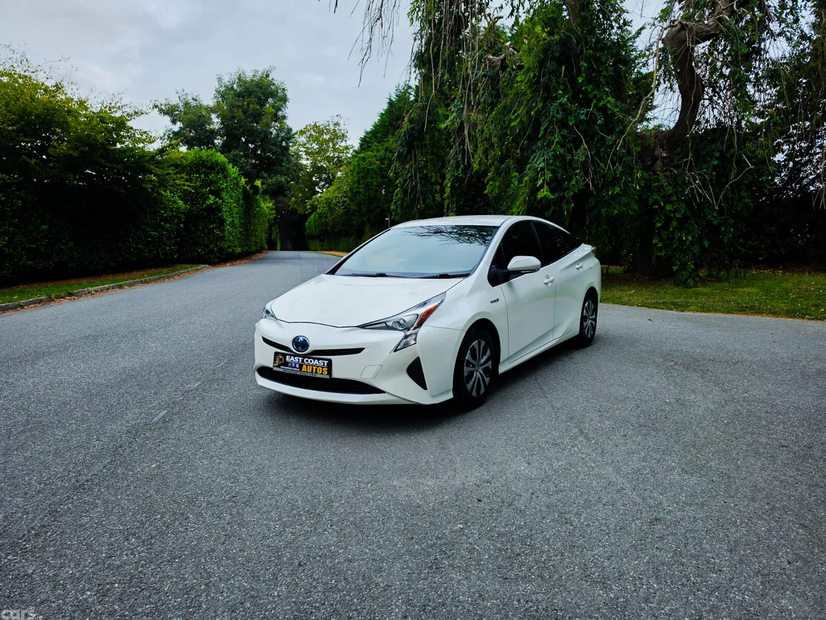 Toyota Prius Hatchback, Petrol Hybrid, 2018, Silver