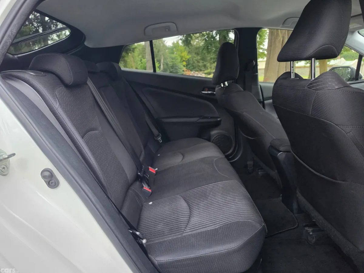 Toyota Prius Hatchback, Petrol Hybrid, 2018, Silver