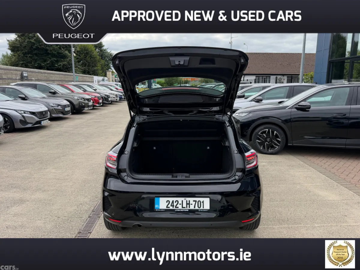 Renault Clio Hatchback, Petrol, 2024, Black