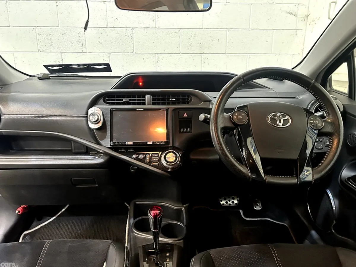 Toyota Aqua Hatchback, Petrol Hybrid, 2016, Grey