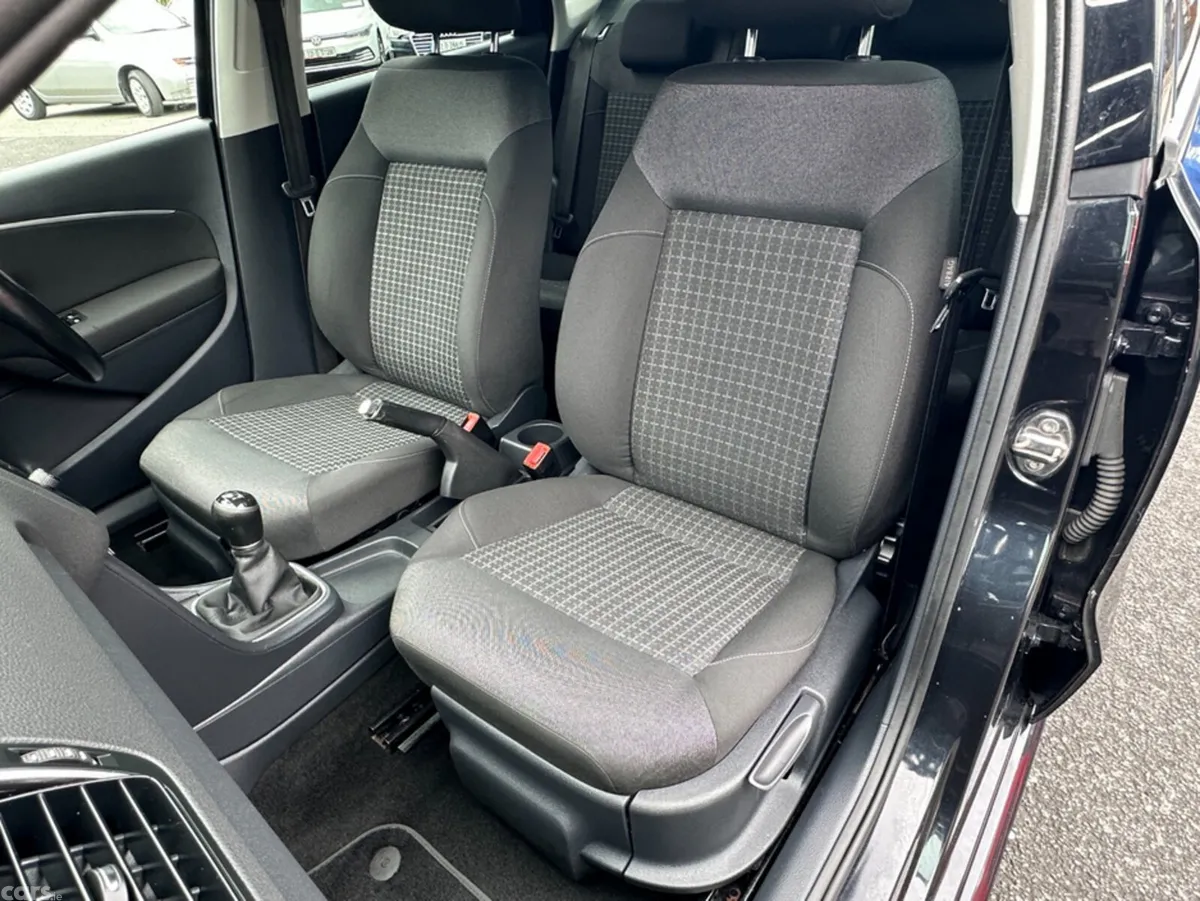 Volkswagen Polo Hatchback, Diesel, 2015, Black
