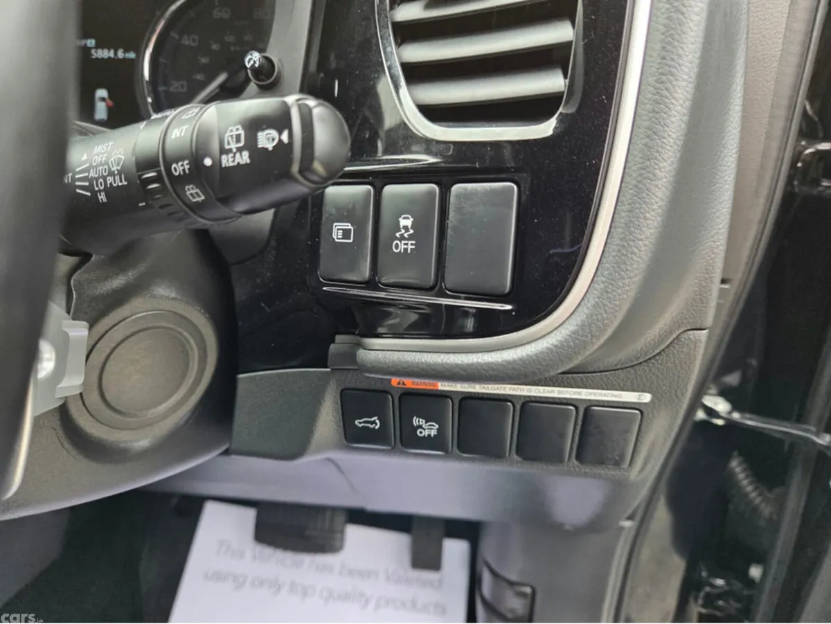 Mitsubishi Outlander Estate, Petrol Plug-in Hybrid, 2021, Black