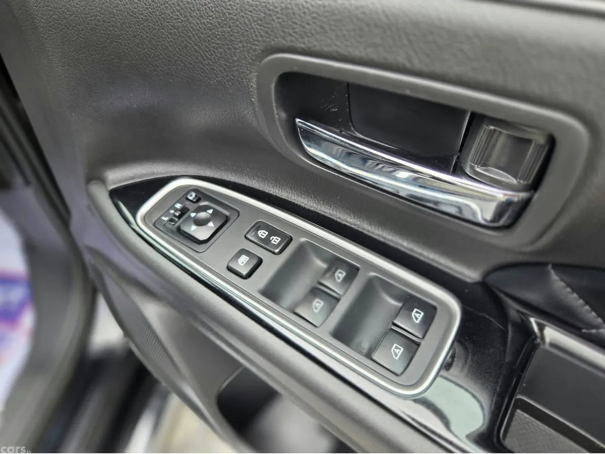 Mitsubishi Outlander Estate, Petrol Plug-in Hybrid, 2021, Black