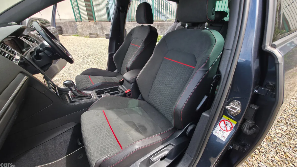 Volkswagen Golf Hatchback, Petrol, 2019, Grey