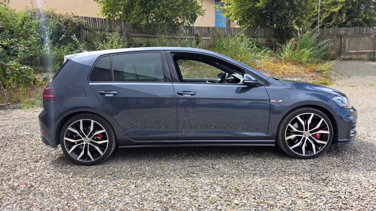 Volkswagen Golf Hatchback, Petrol, 2019, Grey