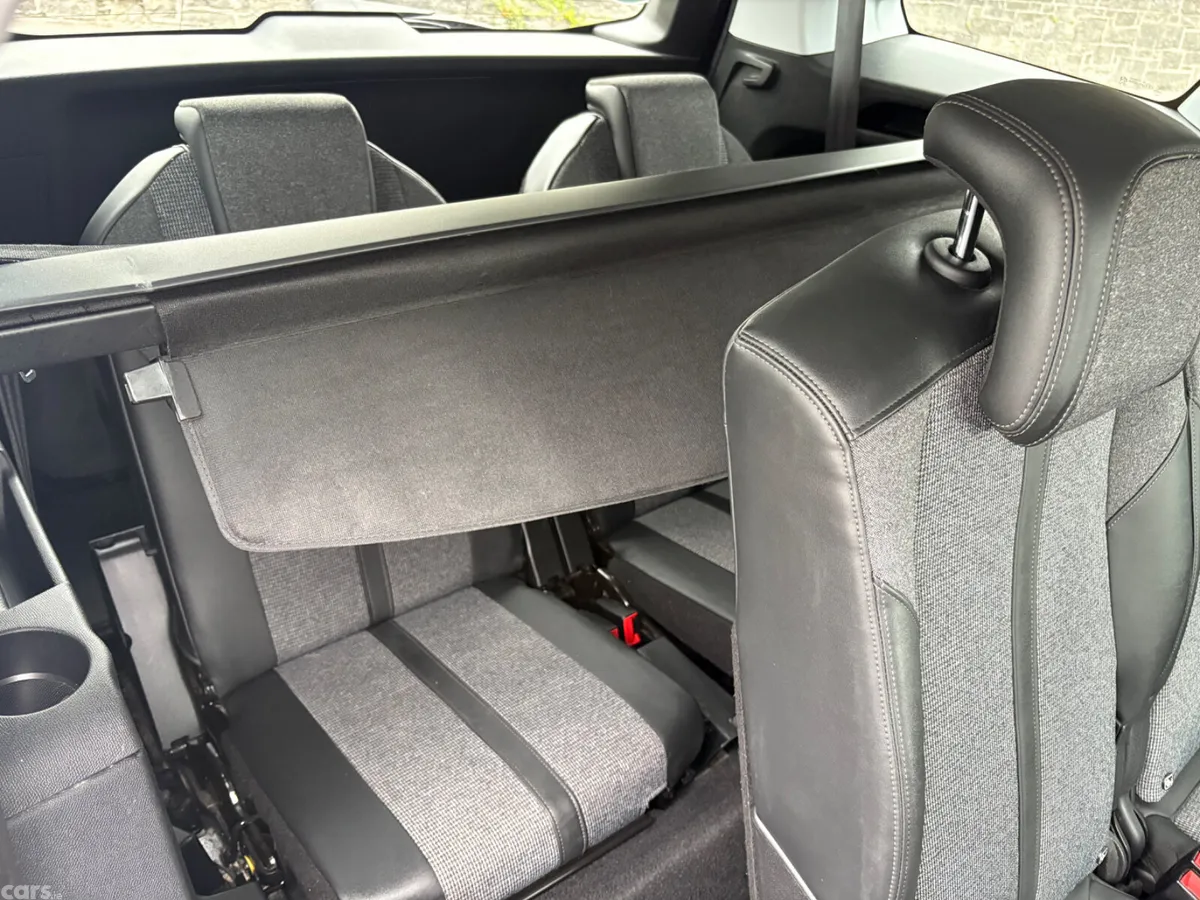 Peugeot 5008 MPV, Diesel, 2019, Grey