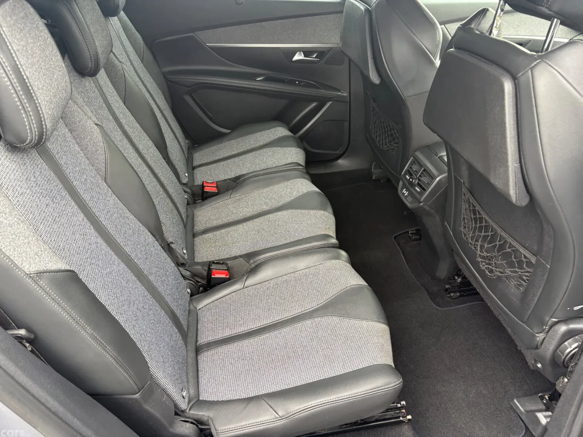 Peugeot 5008 MPV, Diesel, 2019, Grey