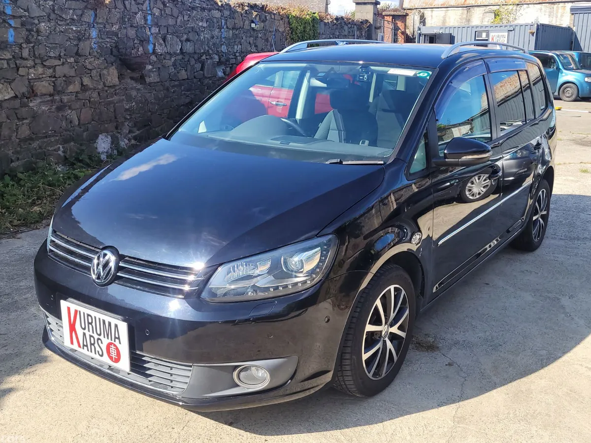 Volkswagen Touran MPV, Petrol, 2013, Black